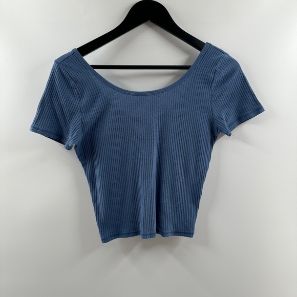 Hollister Tops - Hollister Blue Ribbed Cropped Top Scoop Neck Low Back Women’s Size Large